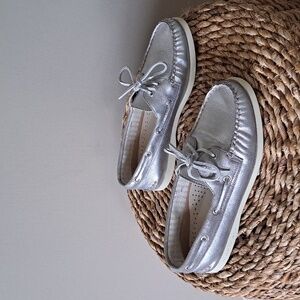 Sperry Top-Sider Womens‎ Classic 2 Hole Silver Leather Boat Docksider Shoes S-8